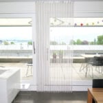 Insektenschutz Balkontür Wohnzimmer Aussicht Balkon