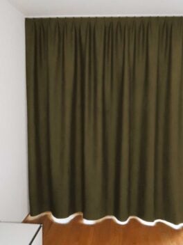 Blackoutvorhang BURGDORF Olivgrün [460] Raumansicht