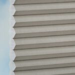 Stoff vom Wabenplissee DUETTE® EOS® FIXÉ ELAN in Beigegrau [7758]