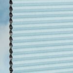 Stoffmuster vom Wabenplissee DUETTE® EOS® FIXÉ ELAN DARK in Hellblau [3749]