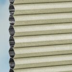 Stoff vom Wabenplissee DUETTE® EOS® FIXÉ UNIX DARK in Beige [7431]