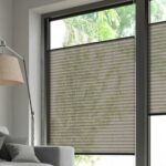 Plissée EOS® FORECAST DUSTBLOCK® FR in Graubraun [2523] Fenster