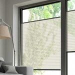 Plissée EOS® FORECAST DUSTBLOCK® FR in Weissgrau [2524] Fenster