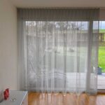 Tagesvorhang ALICANTE in Steingrau [14] Raumansicht