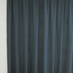 Verdunkelungsvorhang MONTREUX in Dunkelblau [501] Raumansicht