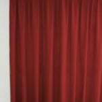 Verdunkelungsvorhang MONTREUX in Dunkelrot [310] Raumansicht