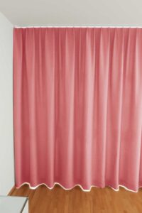Verdunkelungsvorhang MONTREUX in Rosa [339] Raumansicht