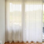 Tagesvorhang COLMAR in Beige [073] - Raumansicht