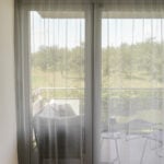 Tagesvorhang FREIBURG in Dunkelgrau [094] - Raumansicht