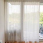 Tagesvorhang VARESE in Graubraun [022] - Raumansicht