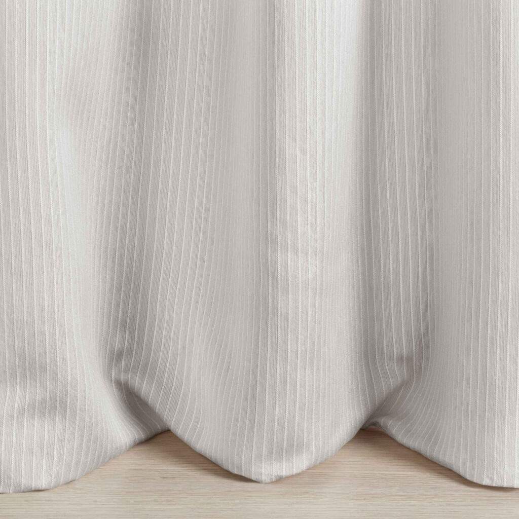 Tagesvorhang SYMPHONY STRIPE Fischbacher 1819 Farbe 700