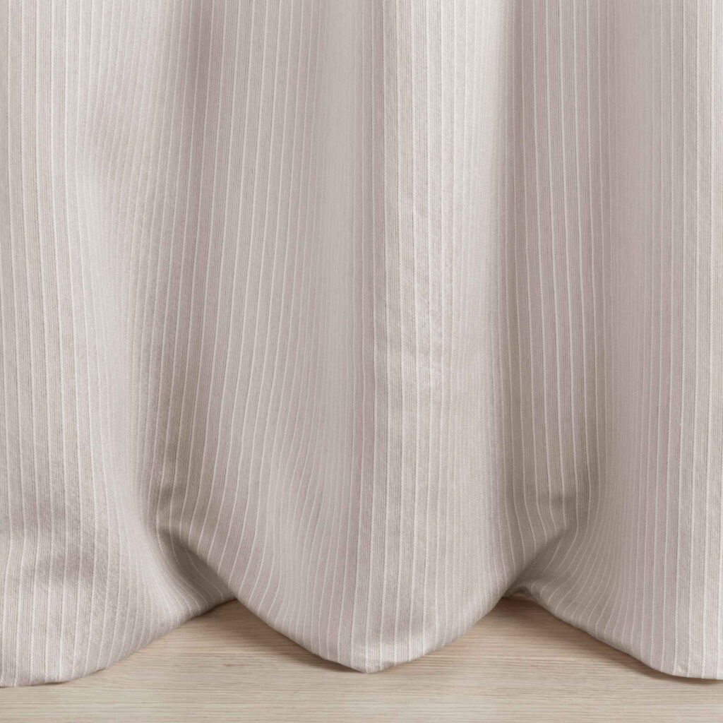Tagesvorhang SYMPHONY STRIPE Fischbacher 1819 Farbe 707