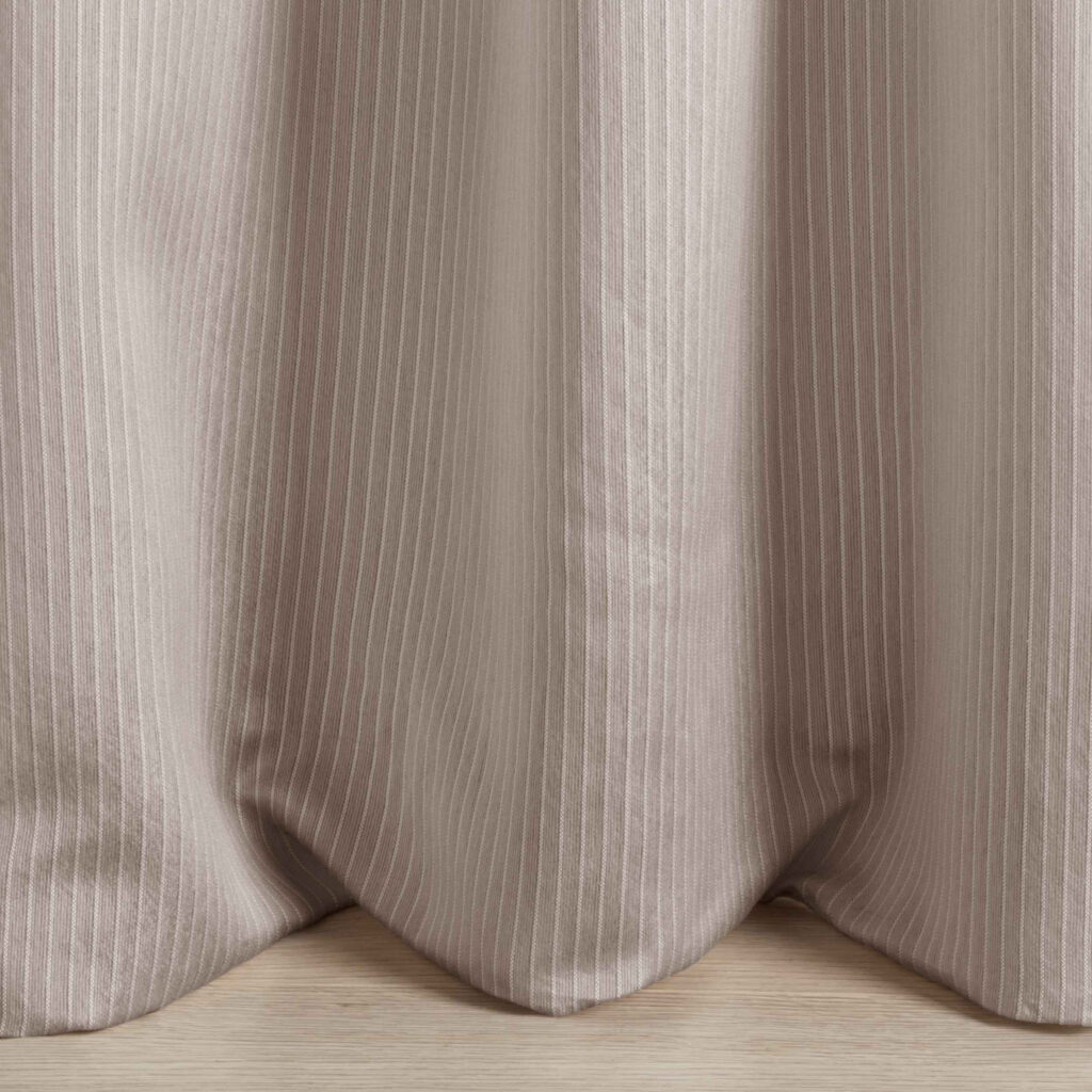 Tagesvorhang SYMPHONY STRIPE Fischbacher 1819 Farbe 727