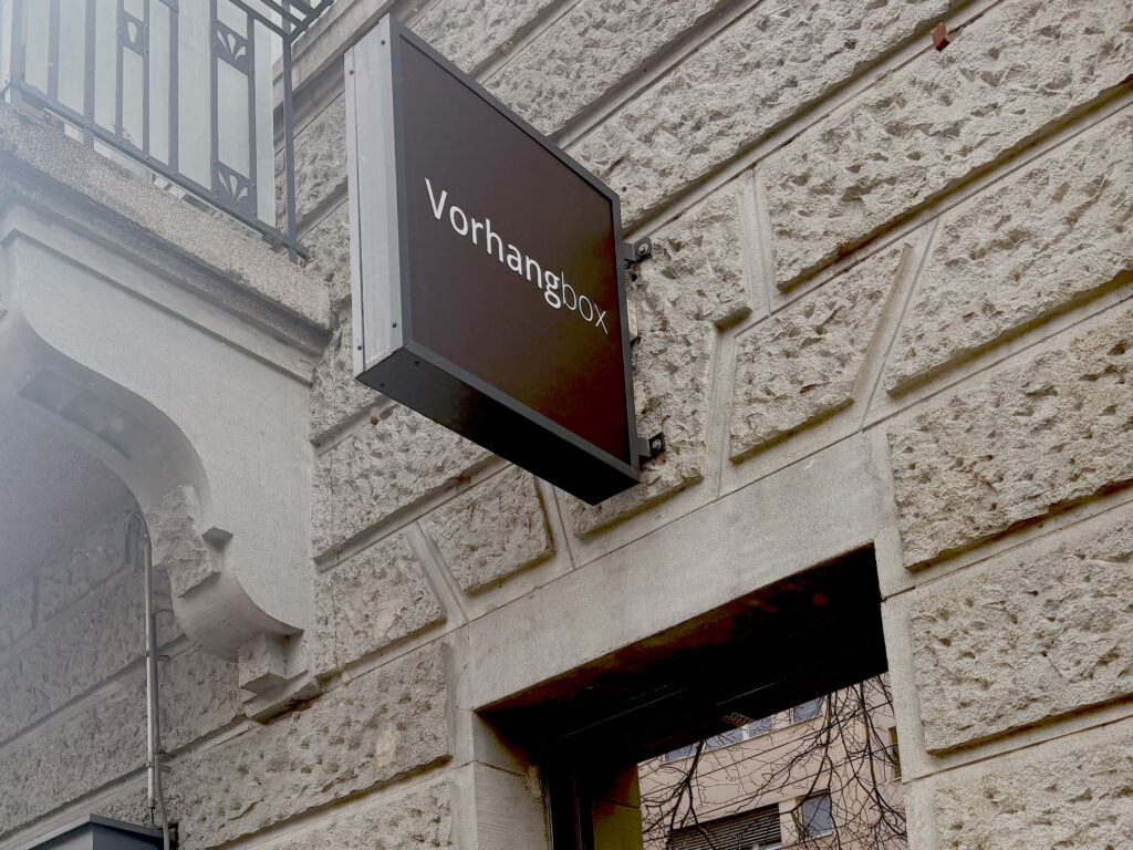 Showroom St. Gallen - Vorhangbox